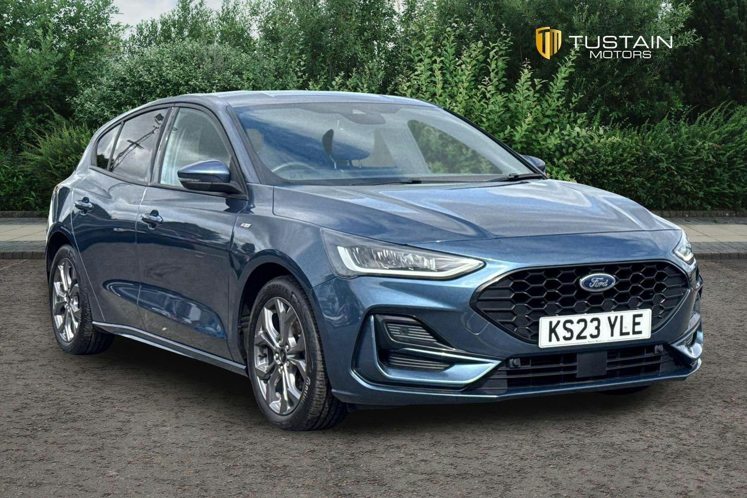 Ford Focus listing photo